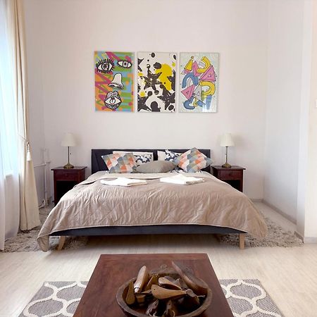Elegant 125M2 Apartment In Center Of ブダペスト エクステリア 写真