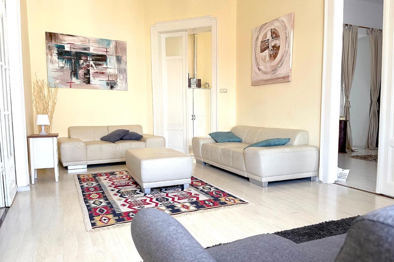 Elegant 125M2 Apartment In Center Of ブダペスト エクステリア 写真