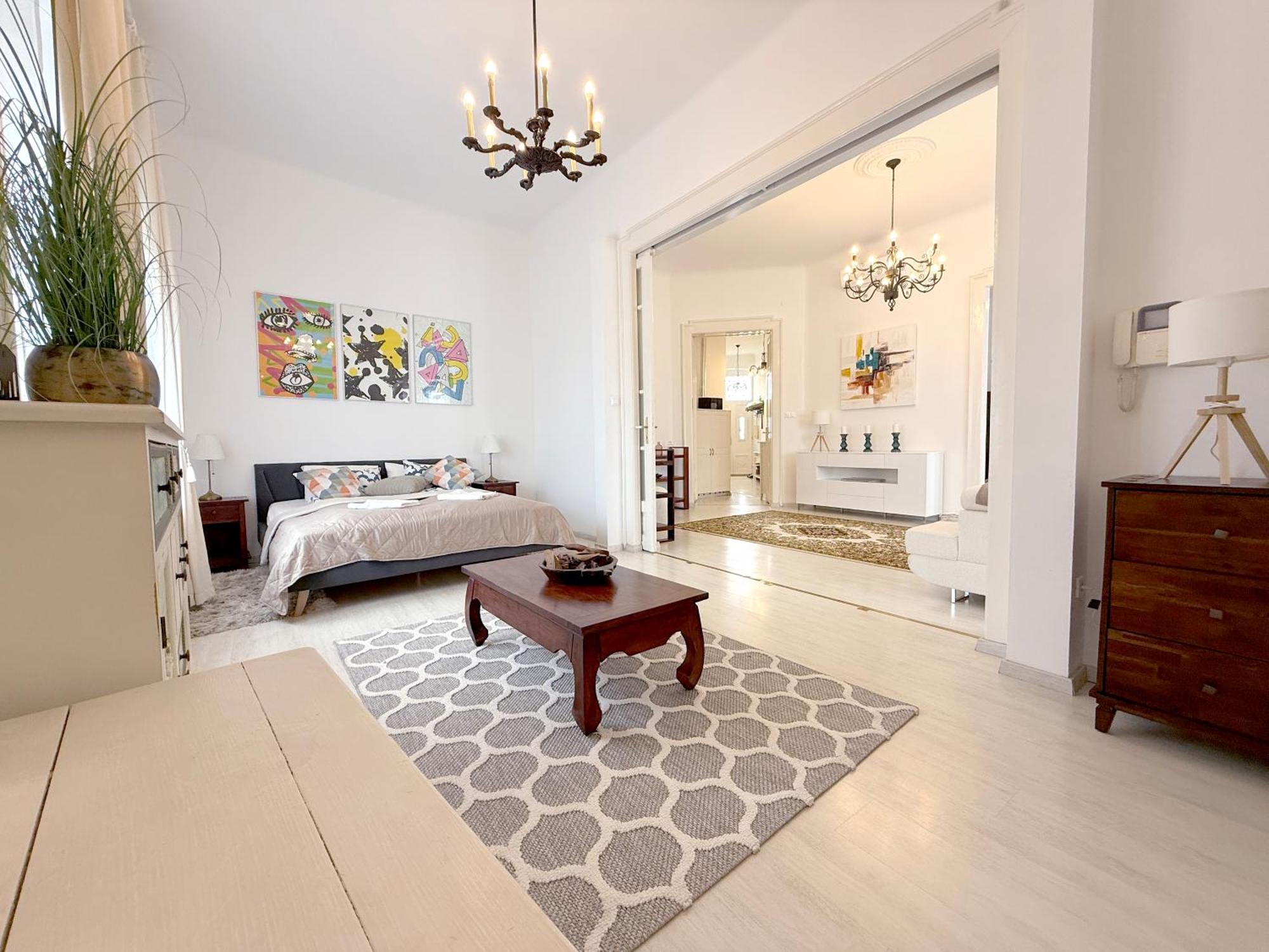 Elegant 125M2 Apartment In Center Of ブダペスト エクステリア 写真