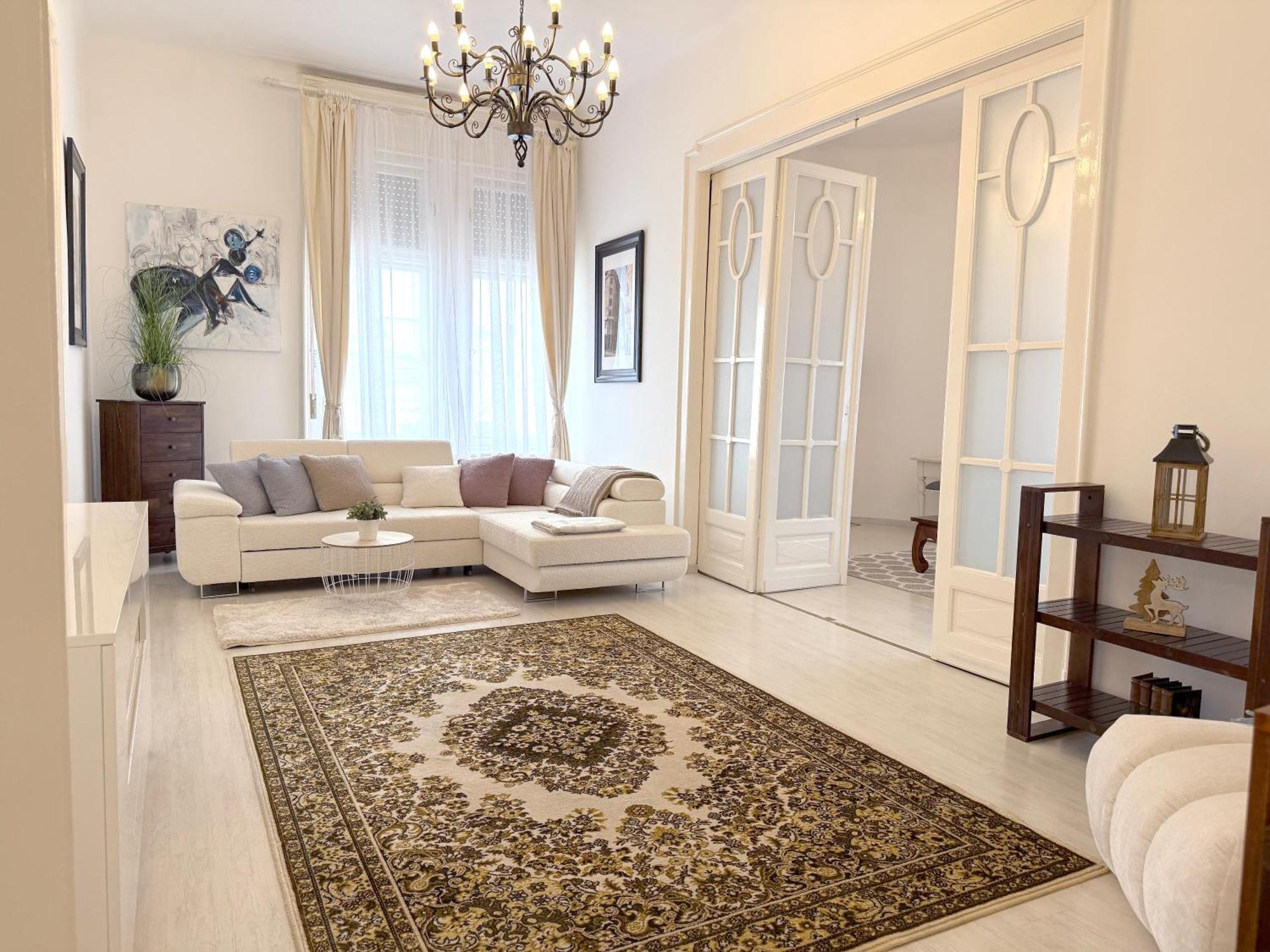Elegant 125M2 Apartment In Center Of ブダペスト エクステリア 写真