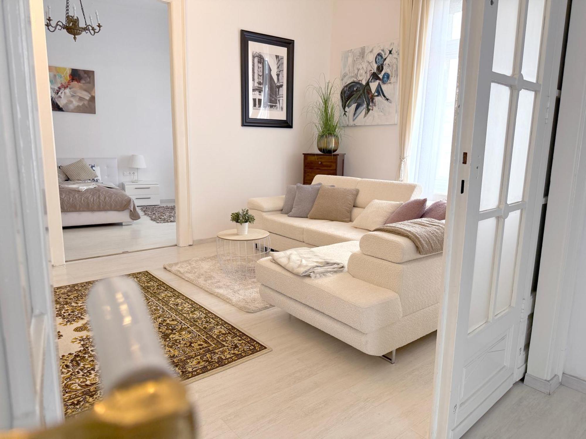 Elegant 125M2 Apartment In Center Of ブダペスト エクステリア 写真