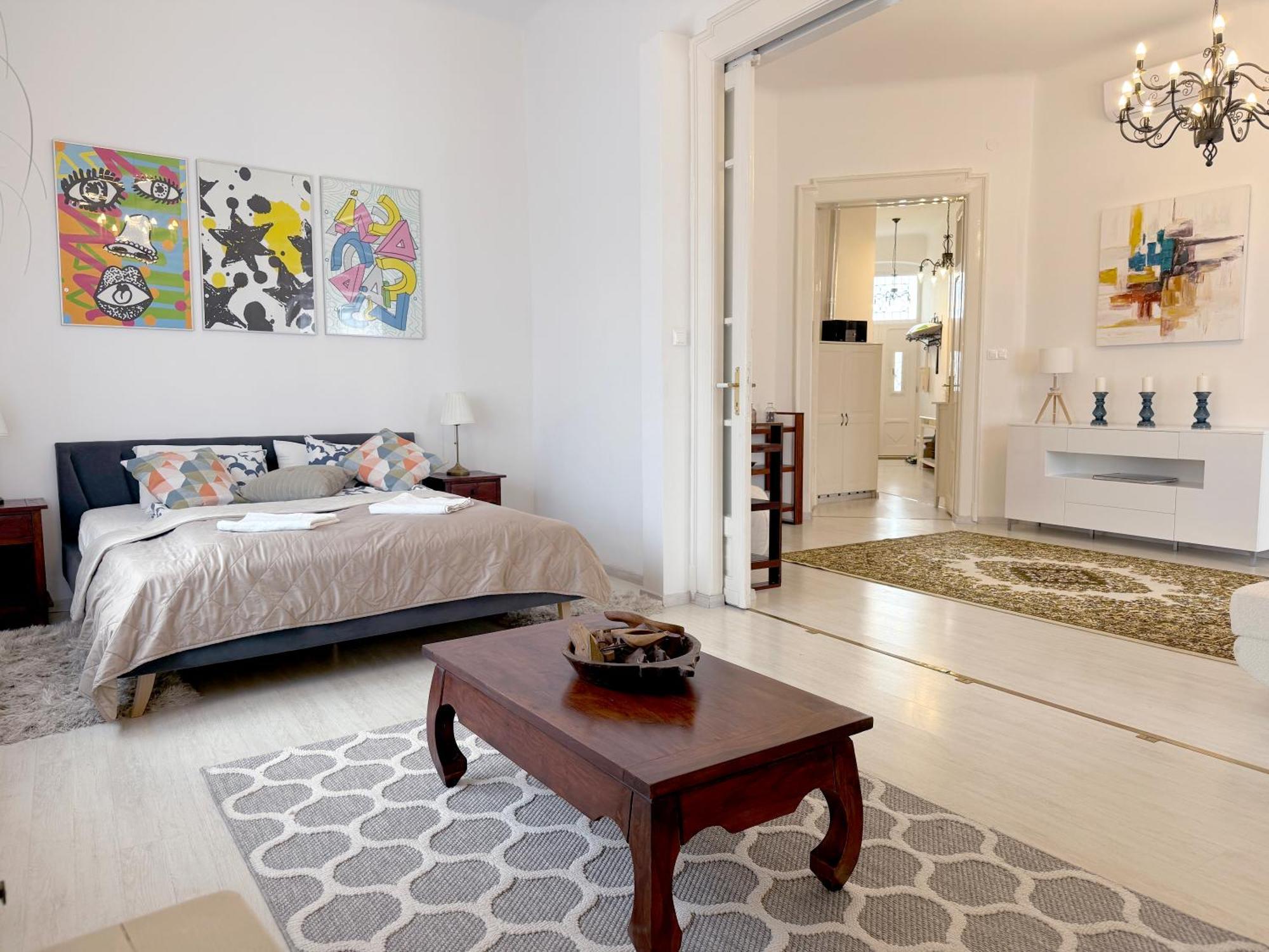 Elegant 125M2 Apartment In Center Of ブダペスト エクステリア 写真