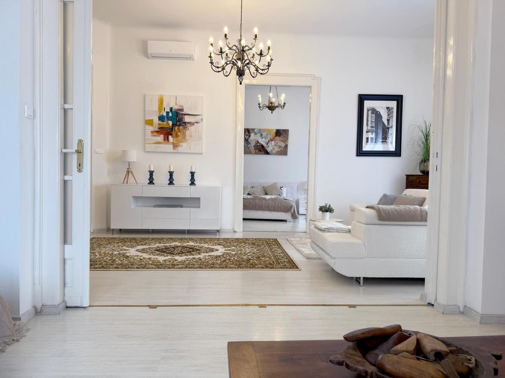 Elegant 125M2 Apartment In Center Of ブダペスト エクステリア 写真