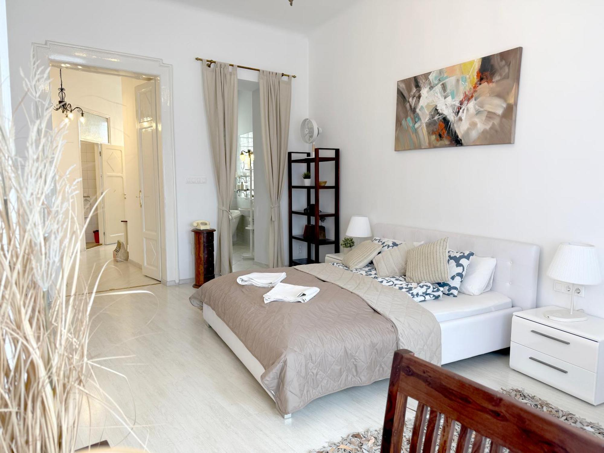 Elegant 125M2 Apartment In Center Of ブダペスト エクステリア 写真