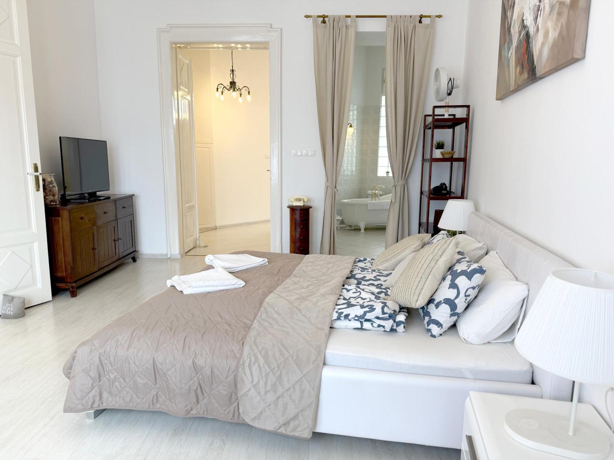 Elegant 125M2 Apartment In Center Of ブダペスト エクステリア 写真