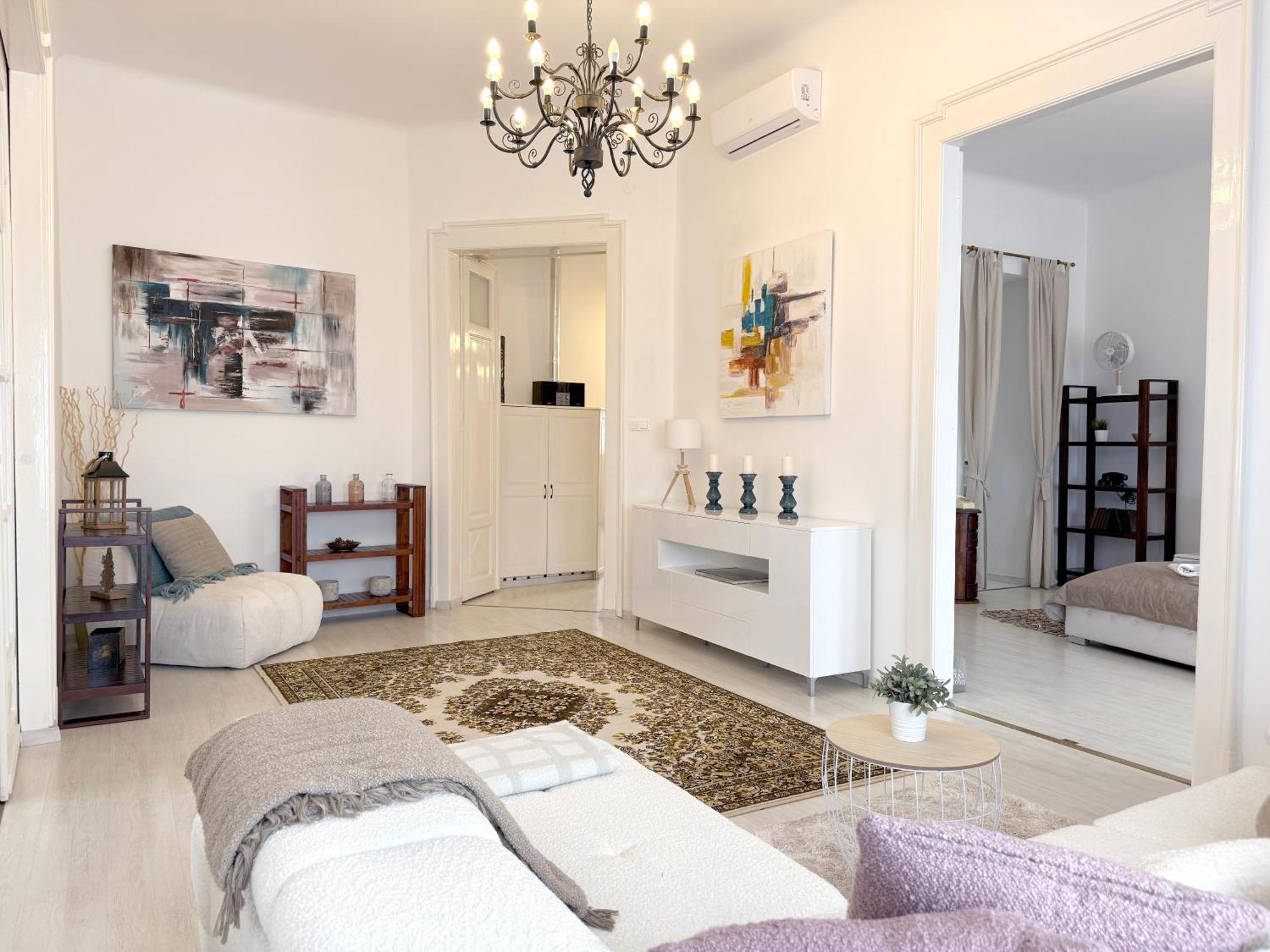Elegant 125M2 Apartment In Center Of ブダペスト エクステリア 写真